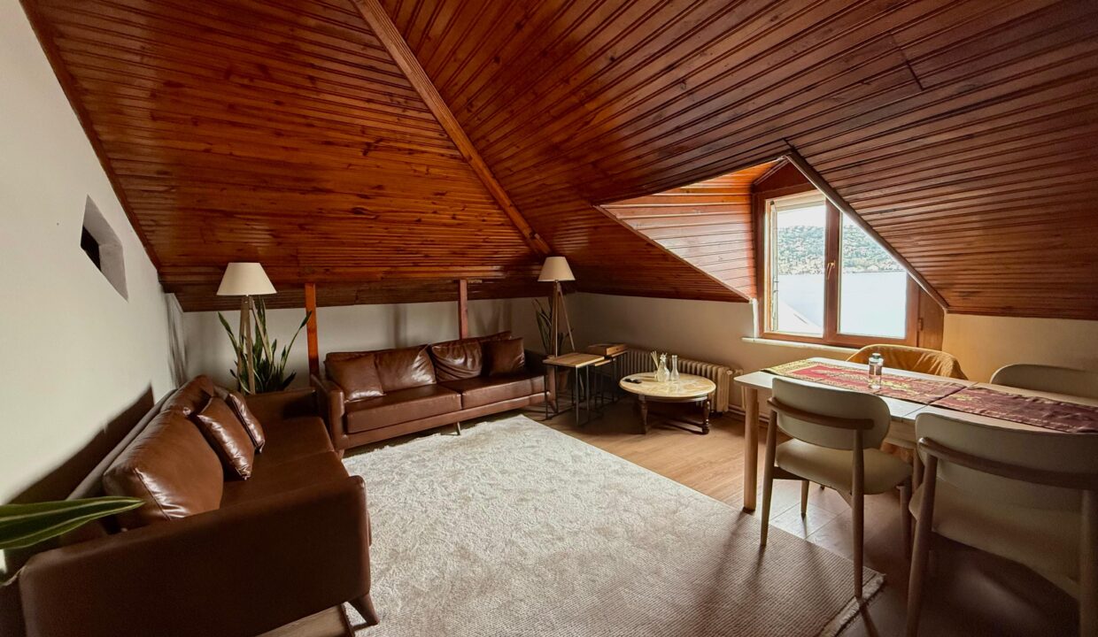 bc1a42bd-f2bb-4521-a182-eee7c8afae79